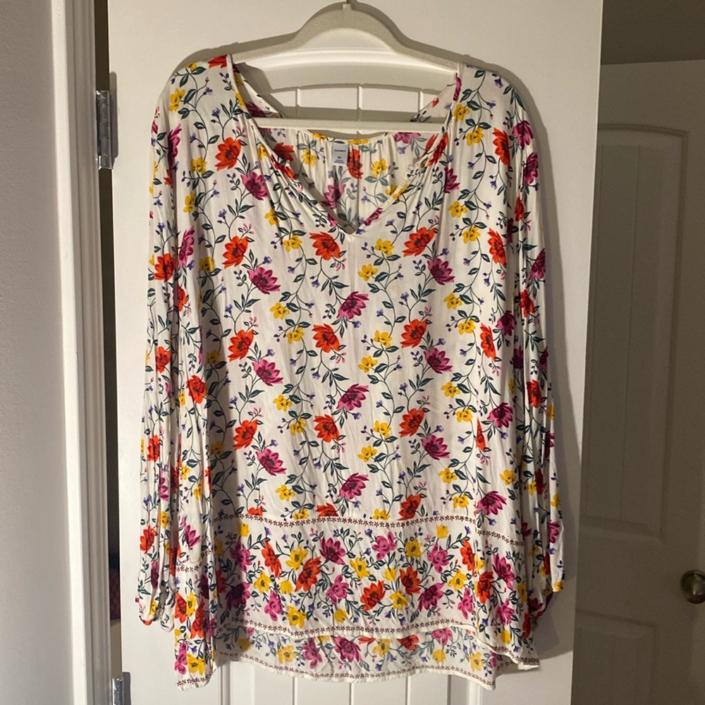 Floral old navy blouse
